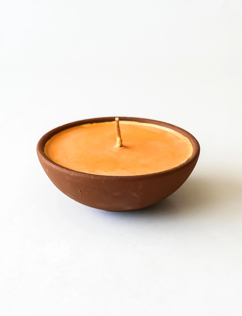 Colibri Candle in a Terracotta Clay Pot - Image 3