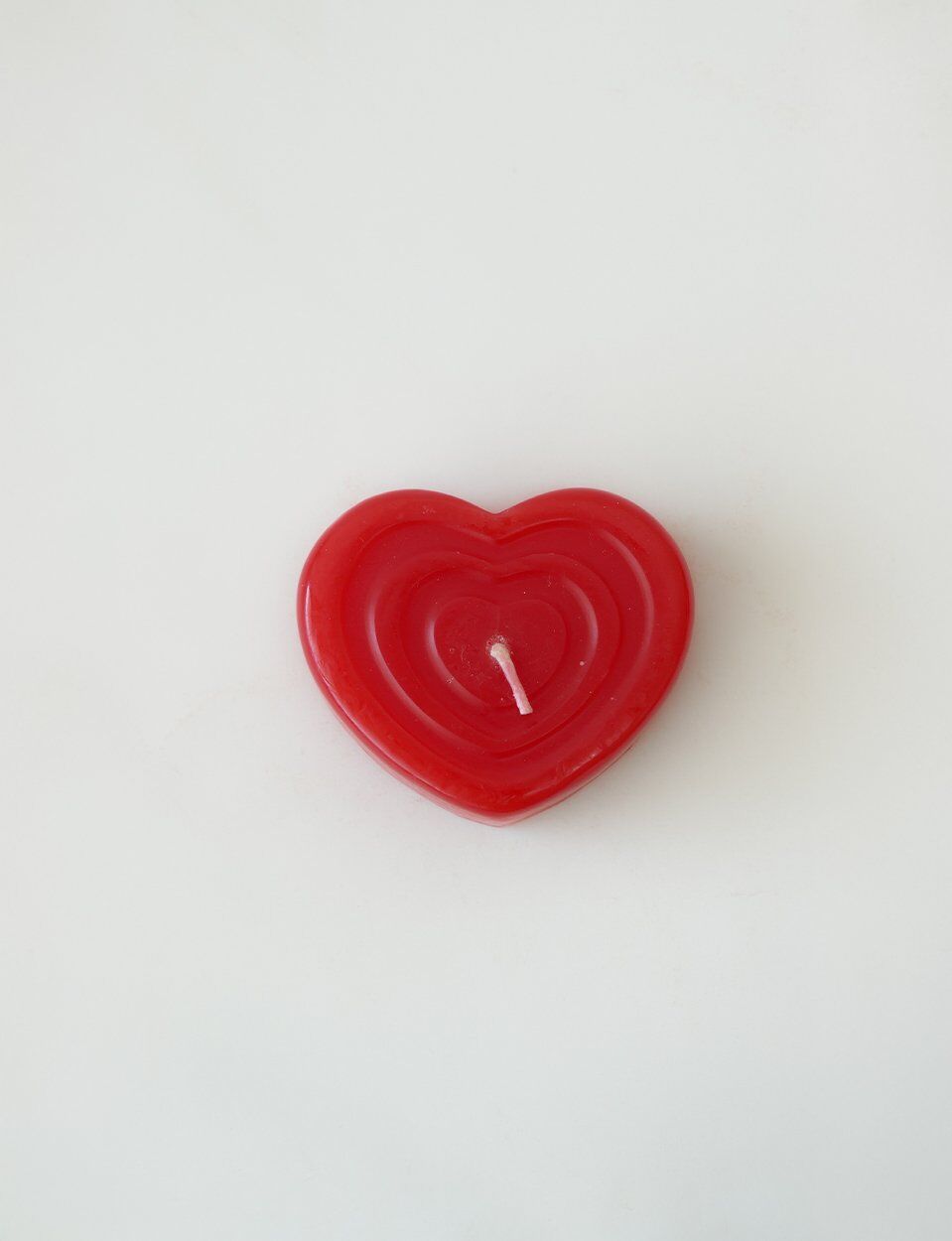 Crimson Ripple Heart Rose Scented Candle