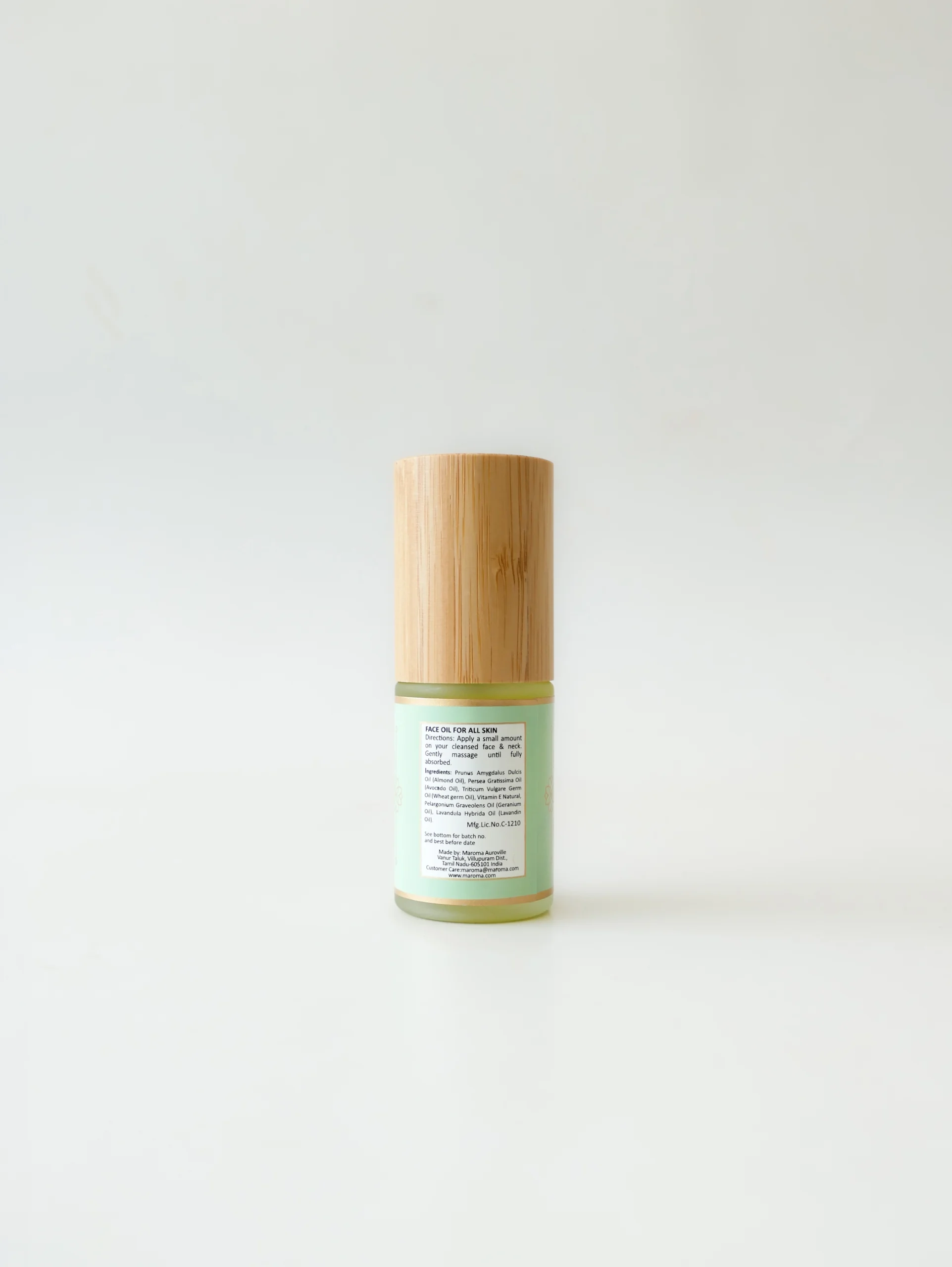 Face Oil with Avocado, Wheat Germ and Almond Oil - Image 4