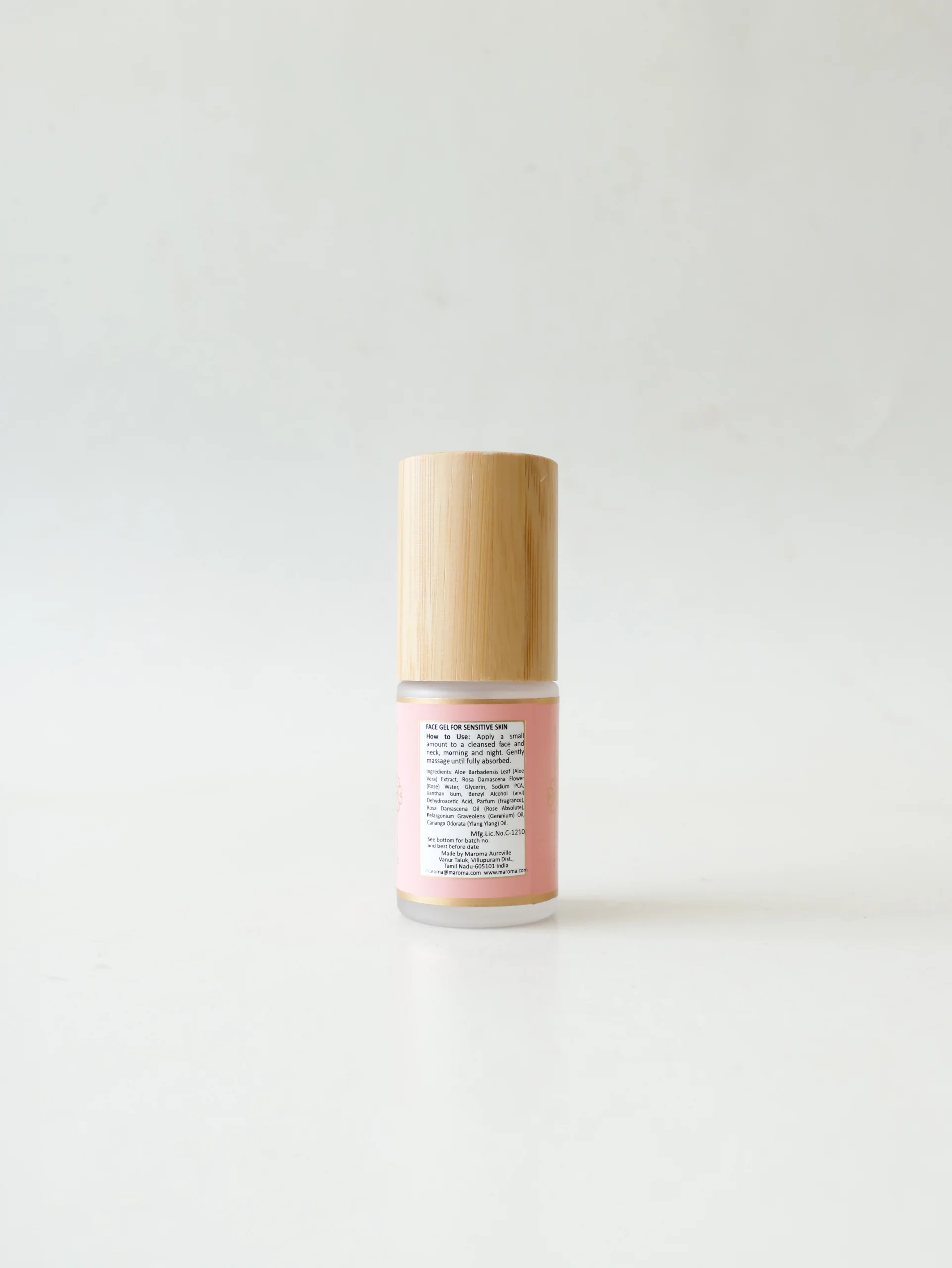 Face Gel with Rose Absolute & Aloe Vera Extract - Image 4