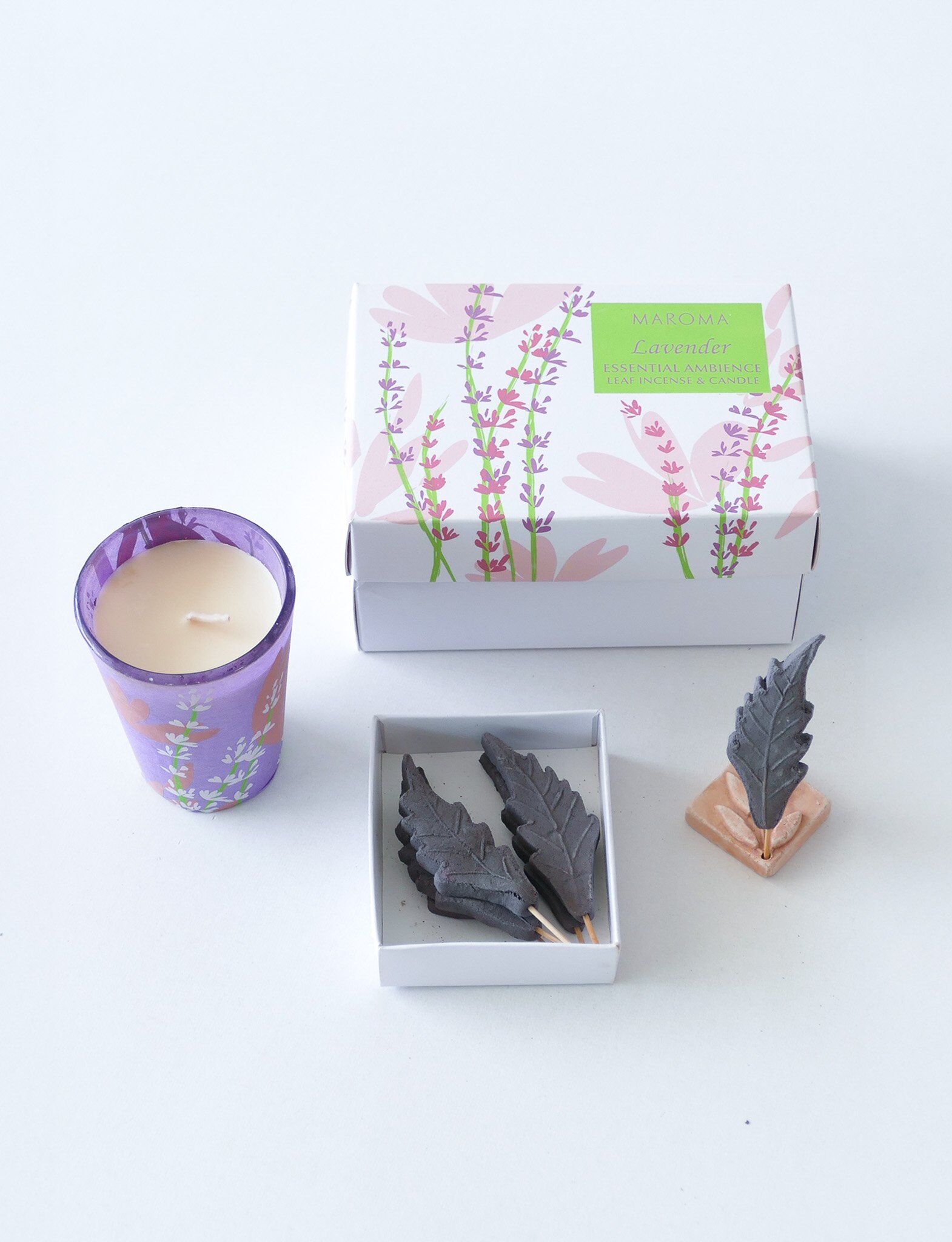 Lavender Essential Gift Set - Image 2
